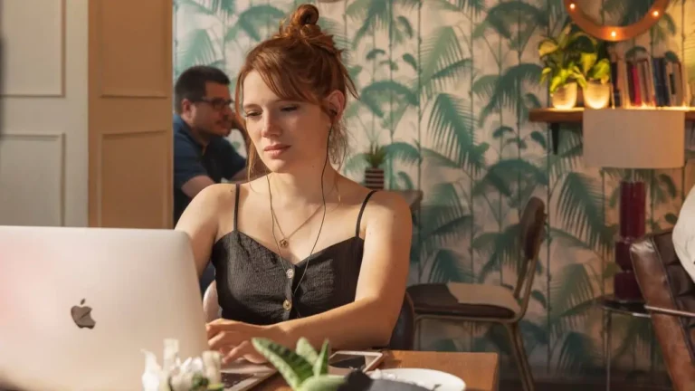 valeria come finisce la serie netflix