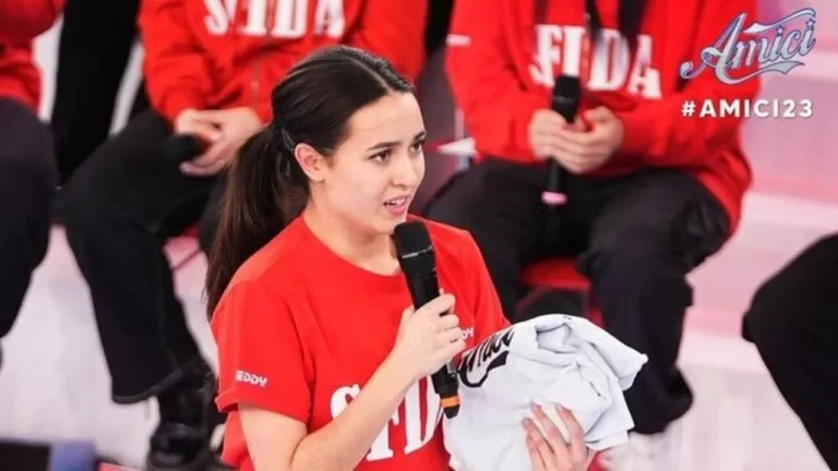 chi è giulia ferrari di amici 23