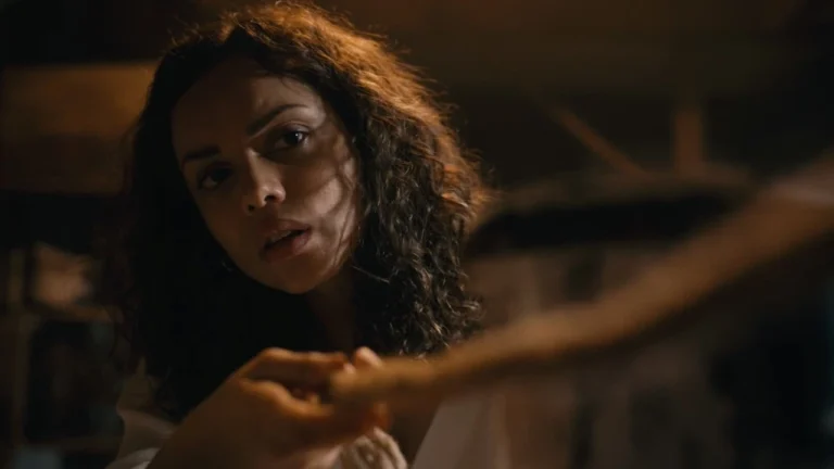 come finisce Barbarian