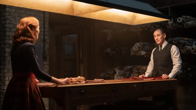 come finisce il film the influencer