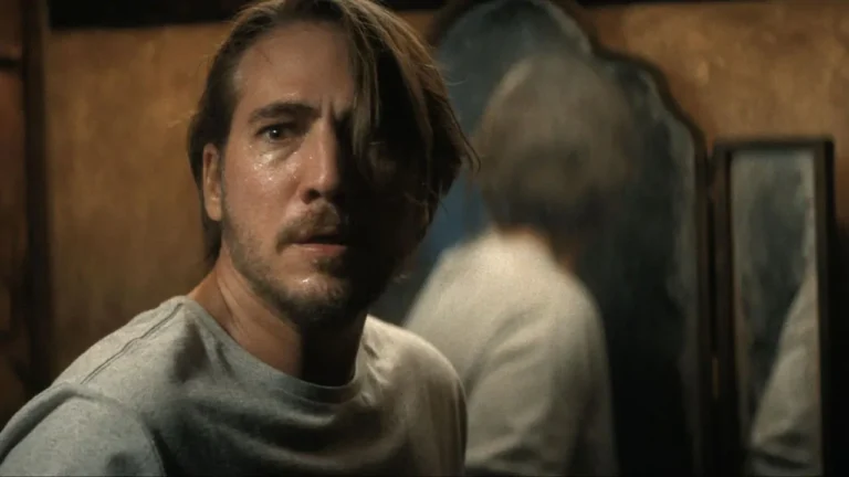 come finisce il film presencias