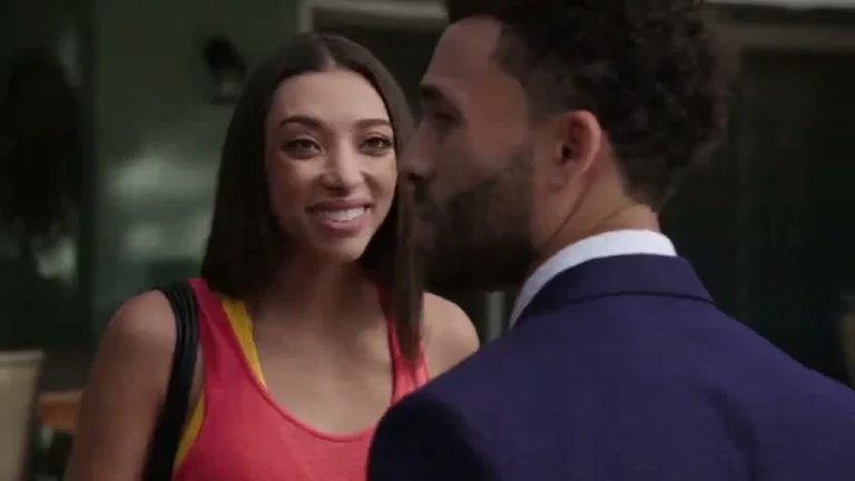 Come finisce Nuotando nella follia