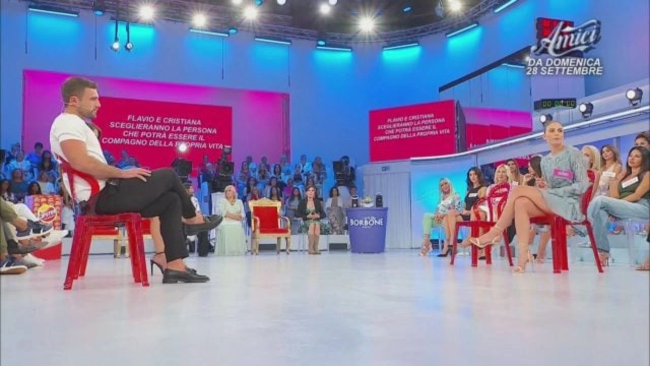 uomini e donne 2025 chi 232 martina corteggiatrice di flavio et224 cognome lavoro instagram
