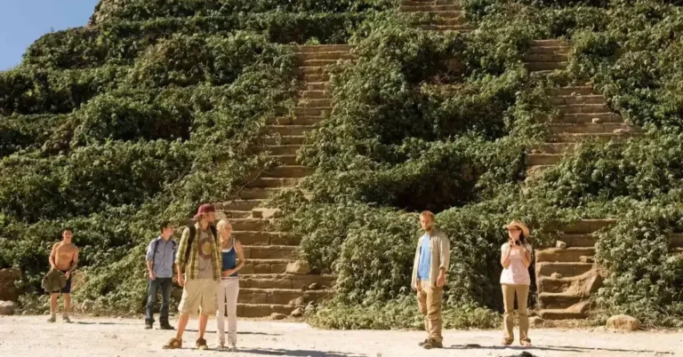 Come finisce il film Rovine